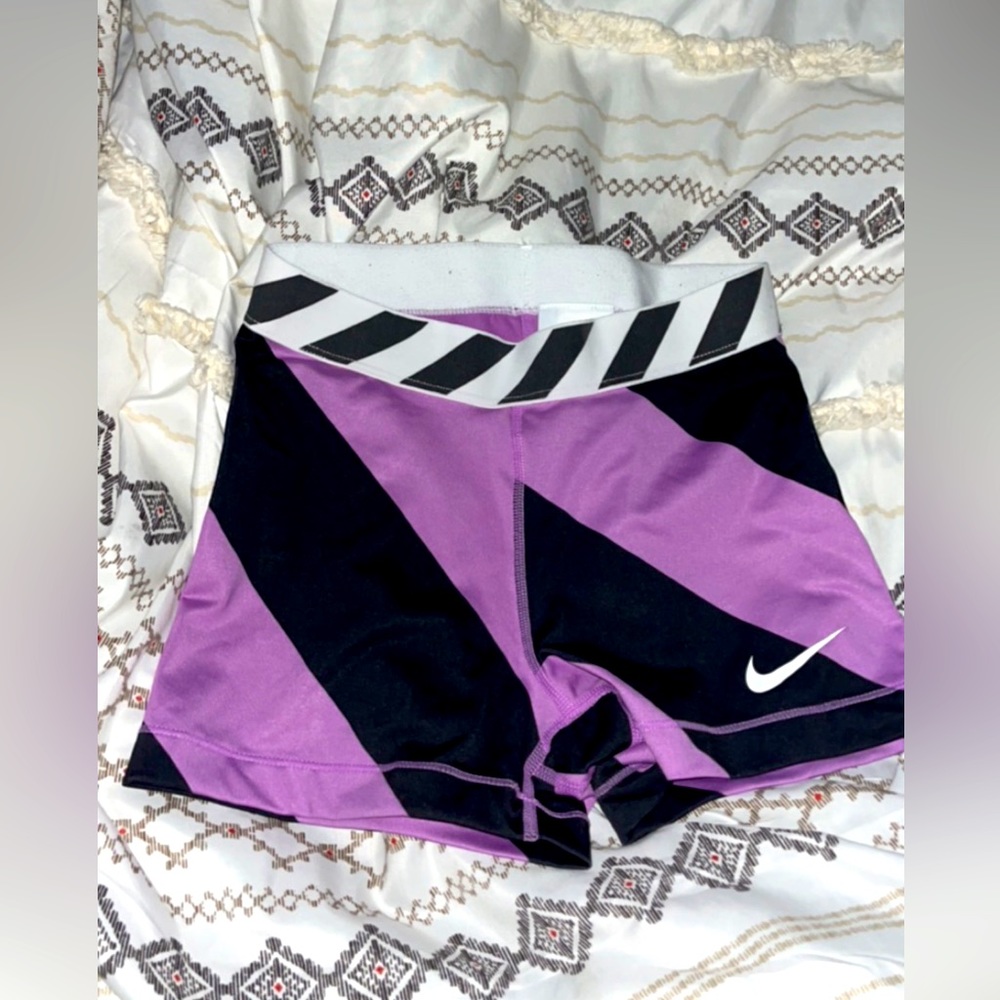 Various rare Nike Pros
